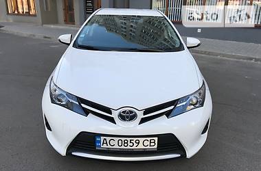 Хэтчбек Toyota Auris 2014 в Луцке