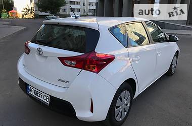 Хэтчбек Toyota Auris 2014 в Луцке