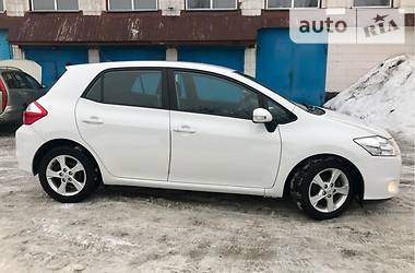 Хэтчбек Toyota Auris 2010 в Киеве