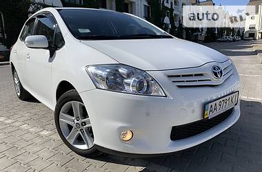 Хэтчбек Toyota Auris 2012 в Одессе