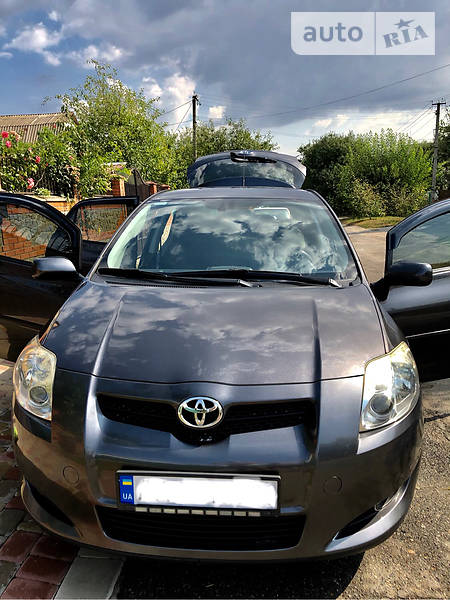 Хэтчбек Toyota Auris 2008 в Киеве