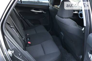 Хэтчбек Toyota Auris 2008 в 