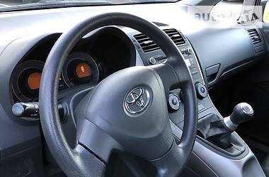 Хэтчбек Toyota Auris 2008 в 
