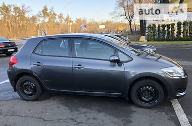 Хэтчбек Toyota Auris 2008 в 