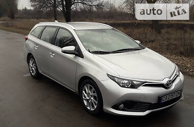 Універсал Toyota Auris 2015 в Умані