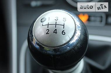 Хетчбек Toyota Auris 2011 в 