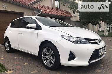 Хэтчбек Toyota Auris 2013 в Одессе