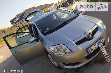 Хэтчбек Toyota Auris 2009 в Самборе