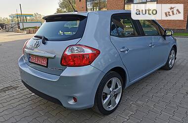 Хэтчбек Toyota Auris 2011 в Луцке