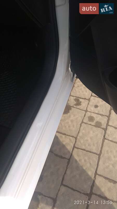 Універсал Toyota Auris 2014 в Івано-Франківську