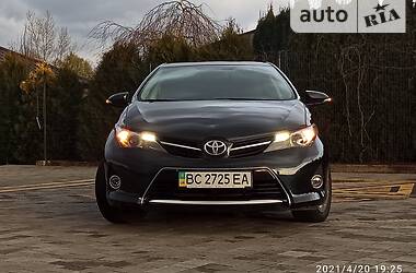 Хэтчбек Toyota Auris 2013 в Стрые