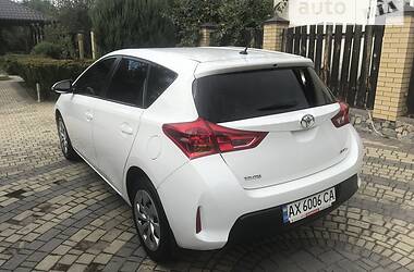 Хэтчбек Toyota Auris 2013 в Харькове