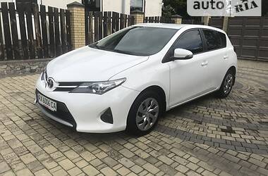 Хэтчбек Toyota Auris 2013 в Харькове