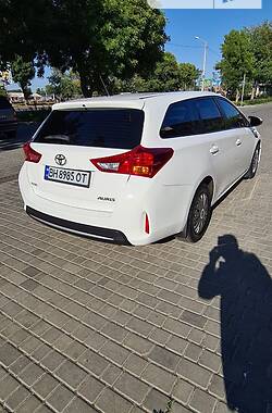 Универсал Toyota Auris 2013 в Одессе