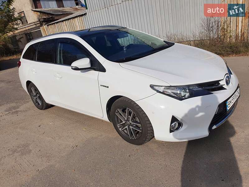 Універсал Toyota Auris 2014 в Харкові