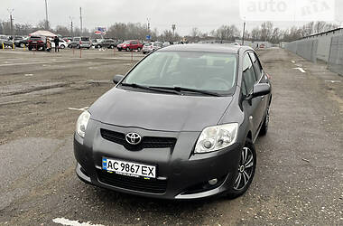 Хэтчбек Toyota Auris 2008 в Киеве