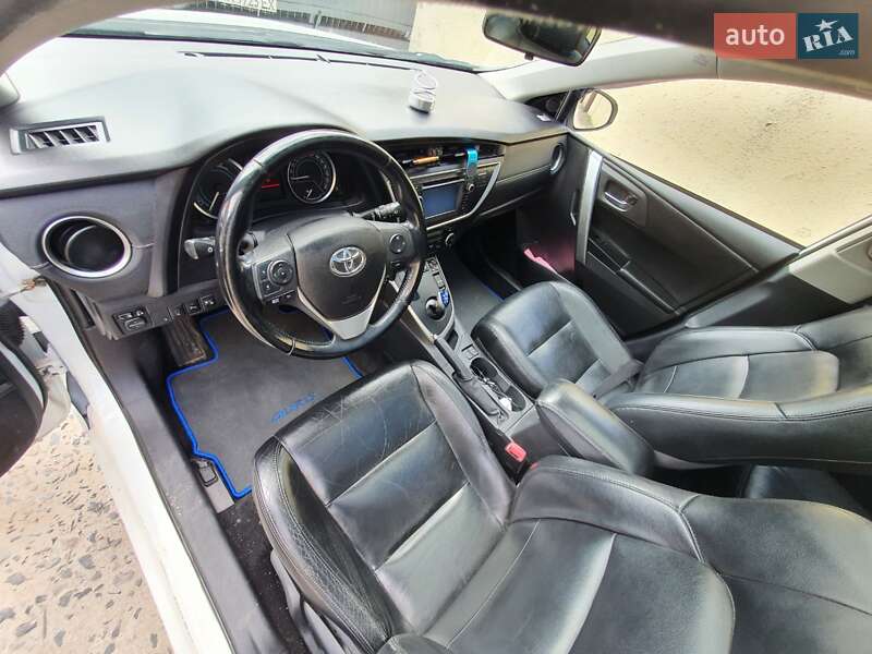 Універсал Toyota Auris 2014 в Харкові