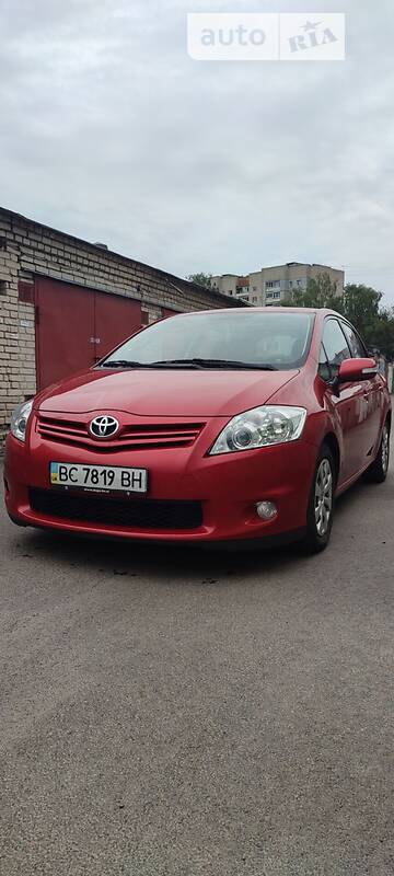 Toyota Auris 2012