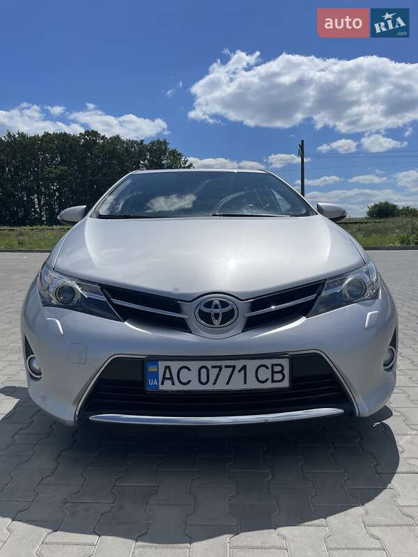 Хетчбек Toyota Auris 2012 в Луцьку