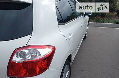 Хэтчбек Toyota Auris 2011 в Сумах