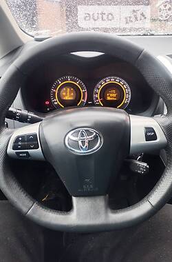 Хэтчбек Toyota Auris 2010 в Лубнах