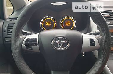 Хэтчбек Toyota Auris 2012 в Черкассах