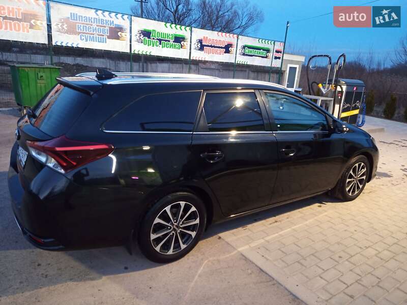 Універсал Toyota Auris 2016 в Томашполі