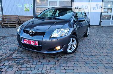 Хэтчбек Toyota Auris 2008 в Сарнах