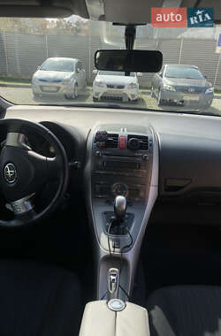 Хэтчбек Toyota Auris 2007 в 