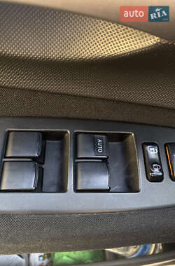 Хэтчбек Toyota Auris 2007 в 