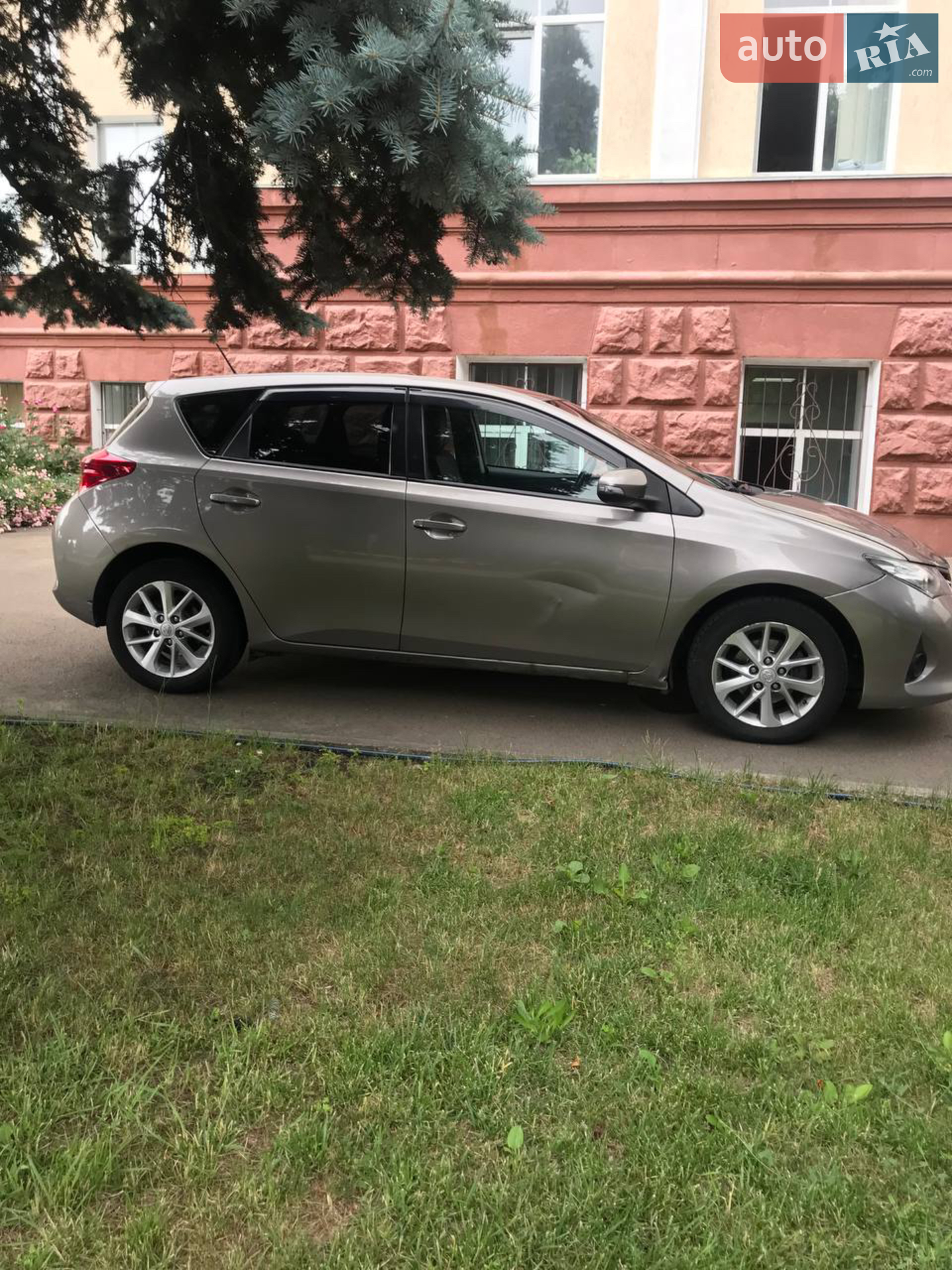 2013 Toyota Auris - мініатюра 8