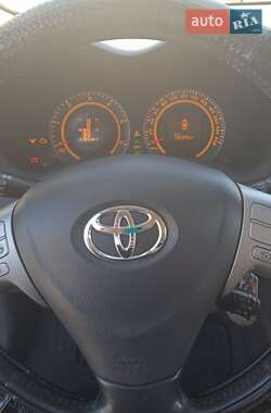 Хэтчбек Toyota Auris 2008 в Запорожье