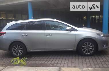 Универсал Toyota Auris 2014 в Киеве