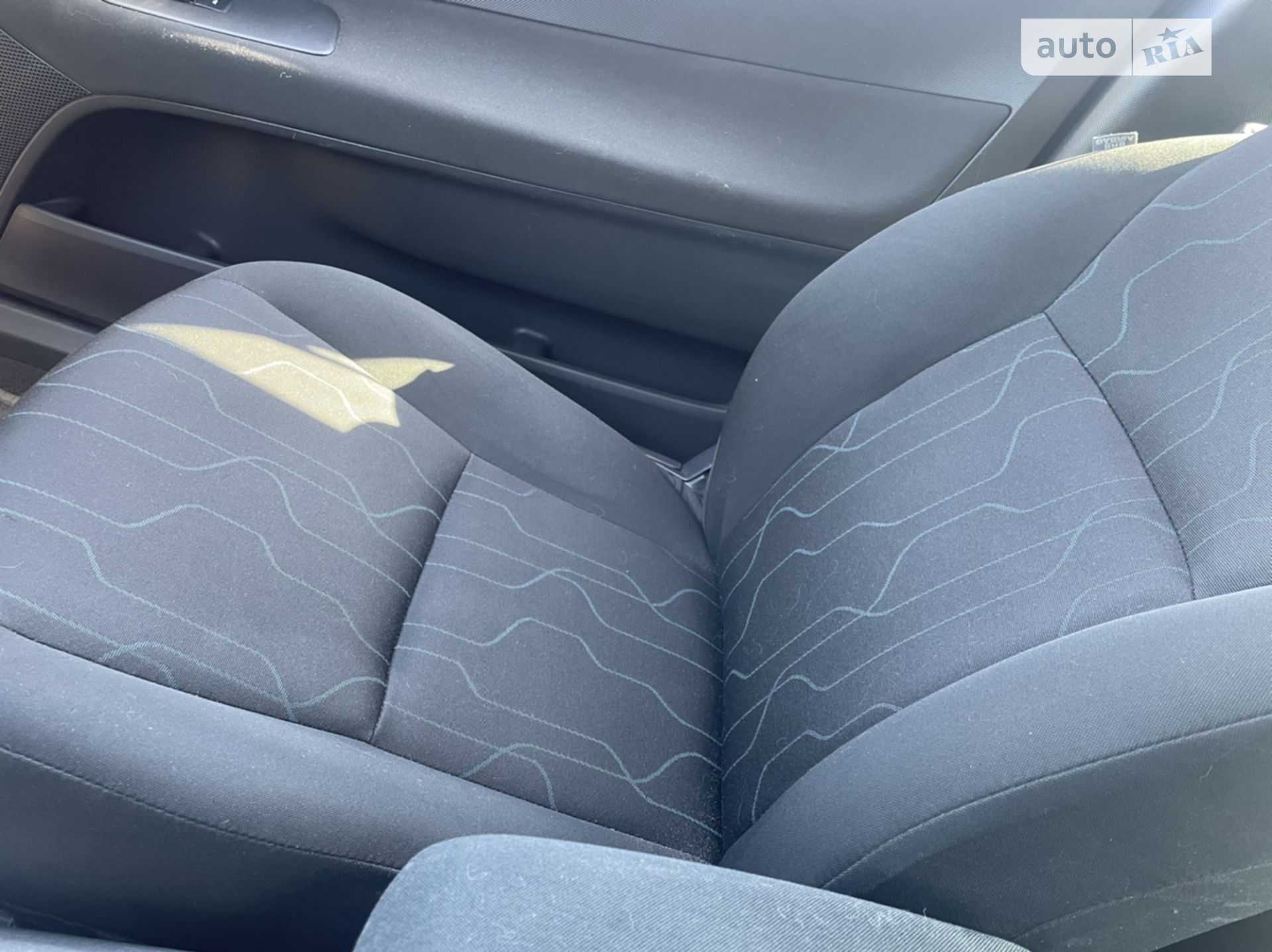 2010 Toyota Auris - мініатюра 2