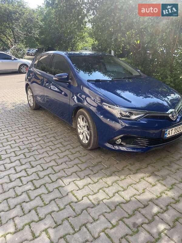 Універсал Toyota Auris 2017 в Івано-Франківську