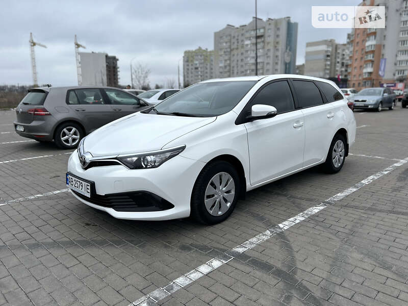 Универсал Toyota Auris 2017 в Виннице