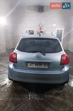 Хэтчбек Toyota Auris 2007 в 