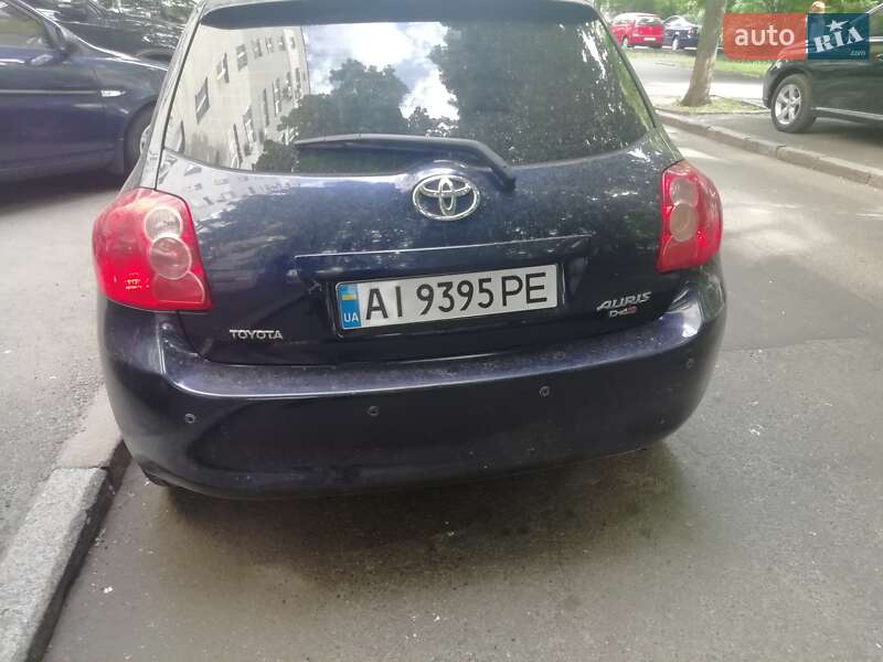Хэтчбек Toyota Auris 2007 в Черновцах