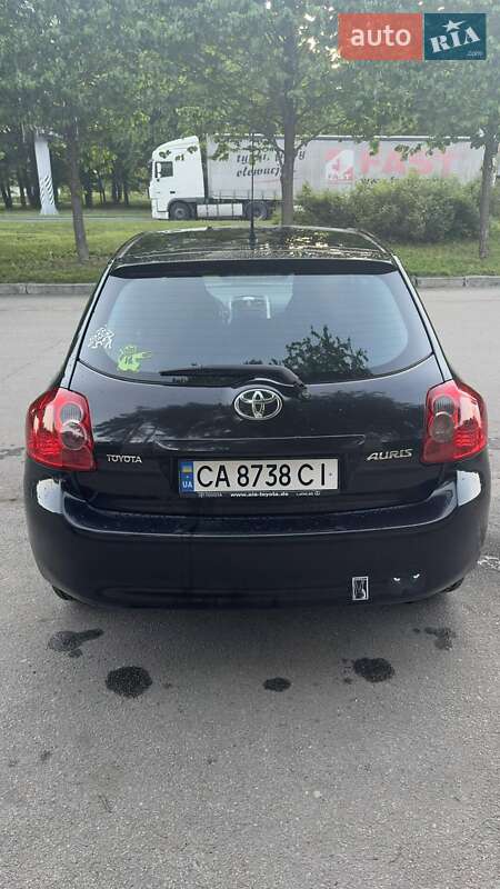 Хетчбек Toyota Auris 2009 в Умані