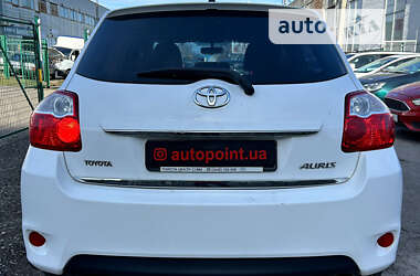 Хэтчбек Toyota Auris 2012 в Сумах