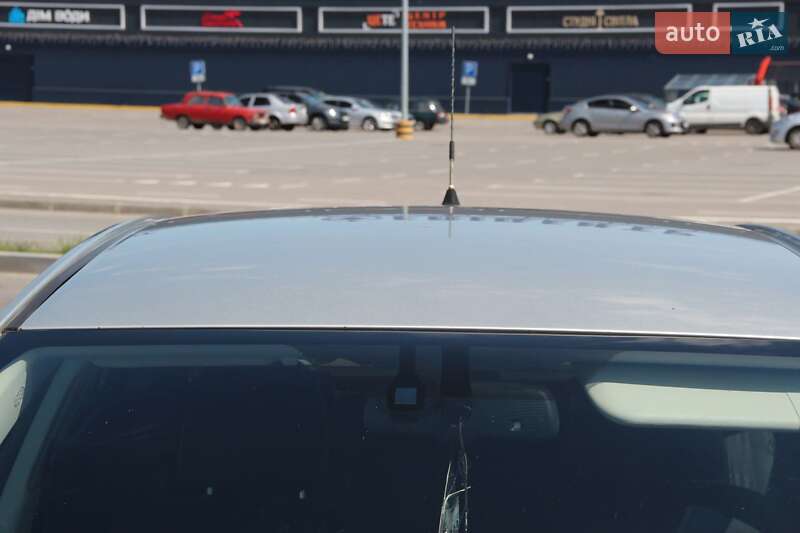 Хэтчбек Toyota Auris 2008 в Днепре