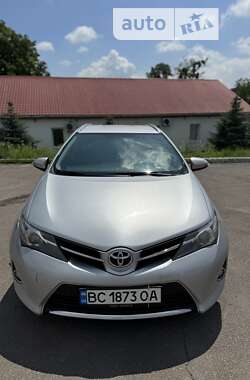 Універсал Toyota Auris 2013 в Львові