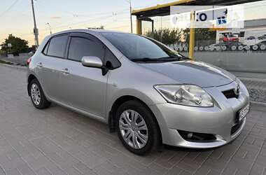 Хетчбек Toyota Auris 2008 в Дніпрі