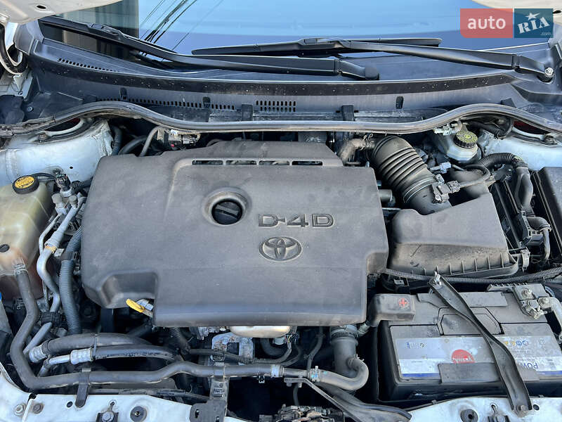 Универсал Toyota Auris 2014 в Виннице