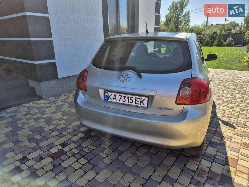 Хэтчбек Toyota Auris 2007 в Вышгороде
