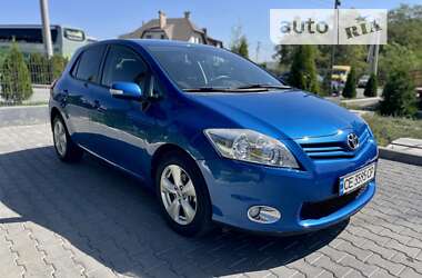 Хетчбек Toyota Auris 2011 в Чернівцях