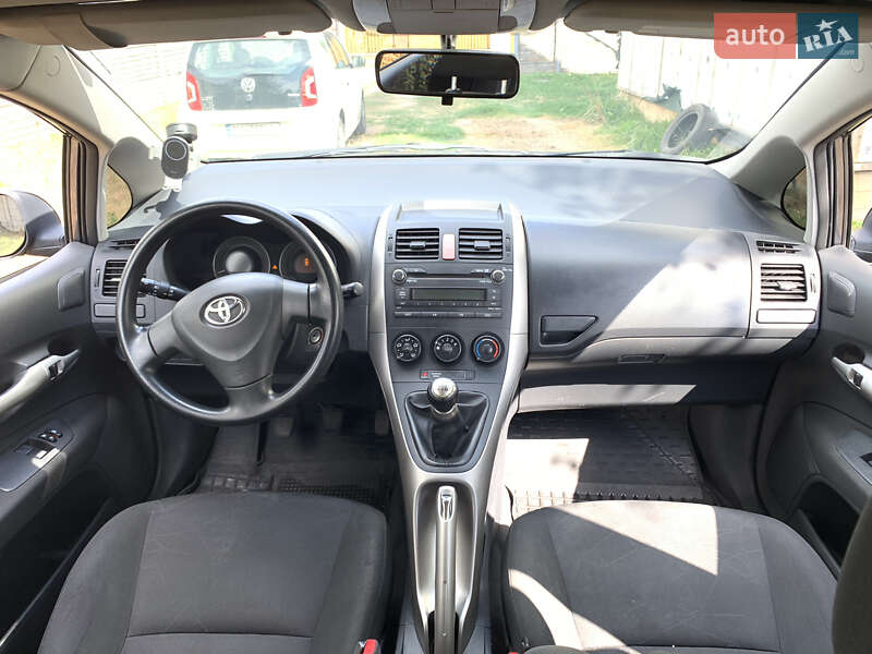 Хетчбек Toyota Auris 2007 в Києві фото 5 Хетчбек Toyota Auris 2007 в Києві