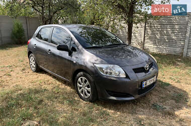Хэтчбек Toyota Auris 2007 в 