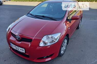 Хэтчбек Toyota Auris 2008 в Кривом Роге