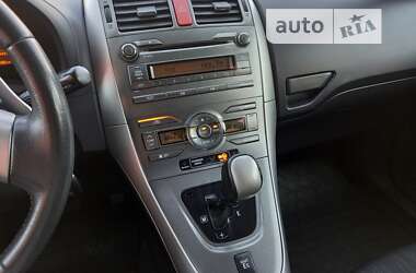 Хэтчбек Toyota Auris 2008 в Кривом Роге